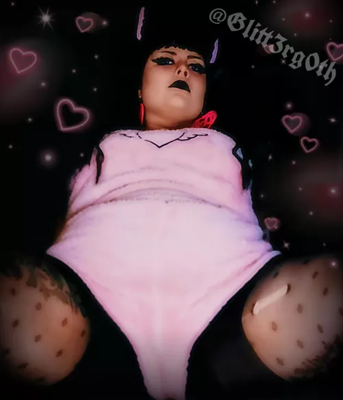 Let me crush your head between these thighs? 🥺👉👈 by Glitt3rg0th