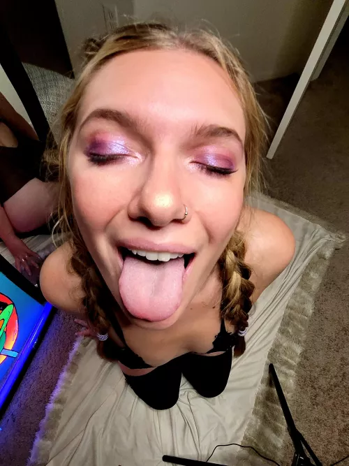 Let me help you unload! by pennycakez