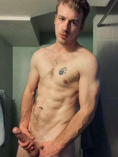 Let me hold you by biggoron64