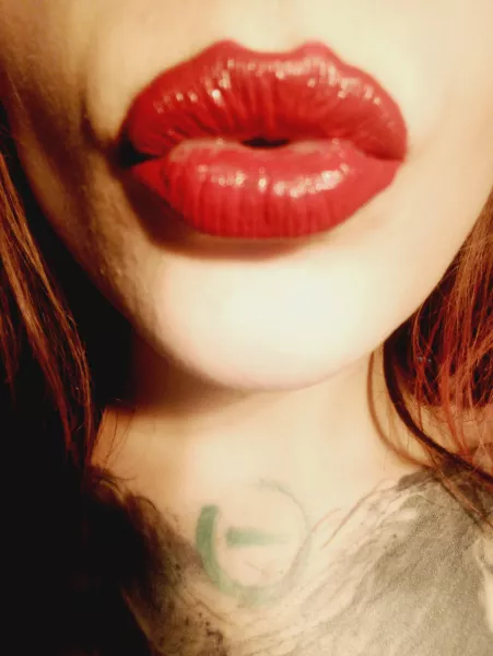 Let me leave kisses all over your cock 💋 by PixxiGrrl_