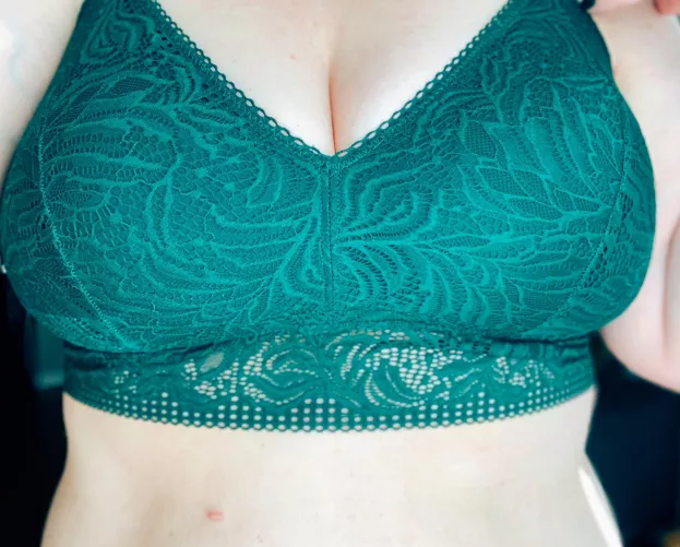 Let me lick your candy cane by Lavender-Lydia