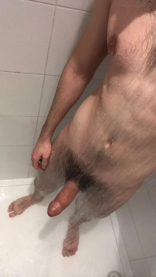 Let me make your morning shower even more enjoyable 💦