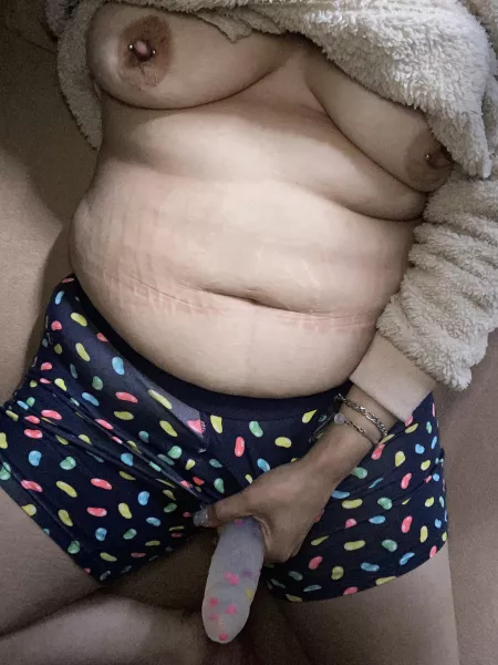 Let me put my jelly in your belly by [deleted]