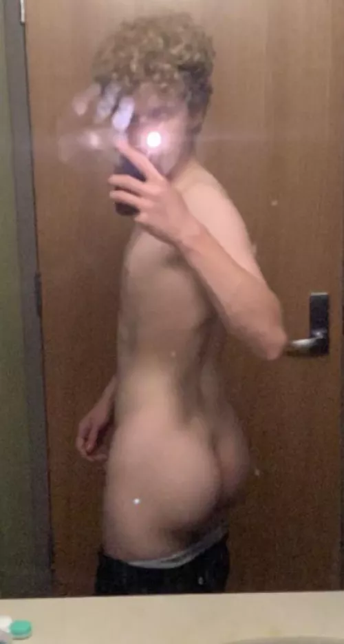 let me shake it for you by Ricky_Dix