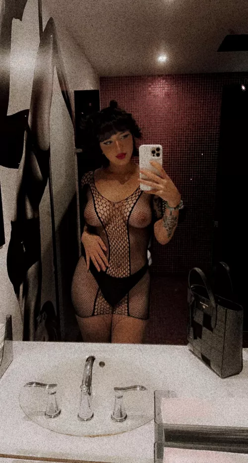 Let me show off my pussy to you😩 by th3horrorlov3r