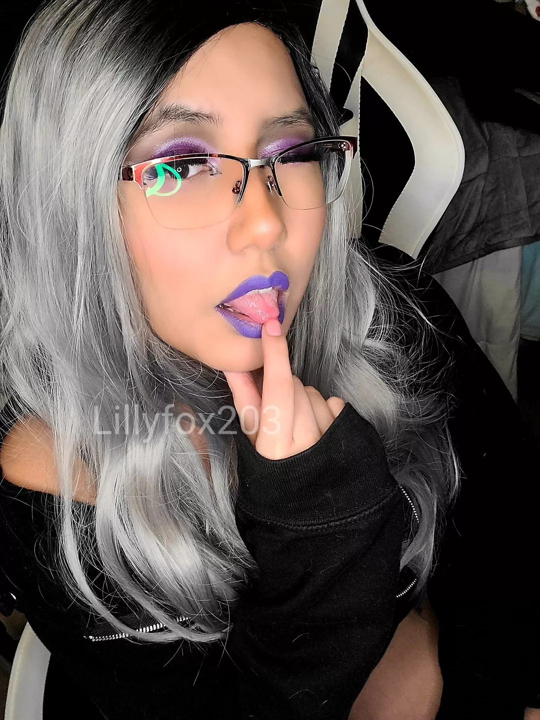 Let me show you some skills posted by LillyFox203