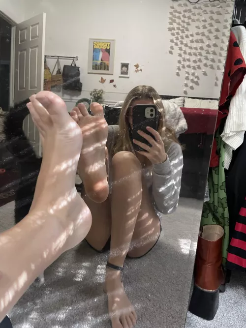 let me sit on your face & see how long you last, you’ll be my personal chair by Kyliesfeettt