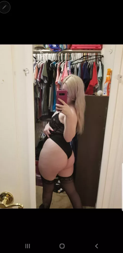 Let me sit this ass on your face by oliviatiffanyyy