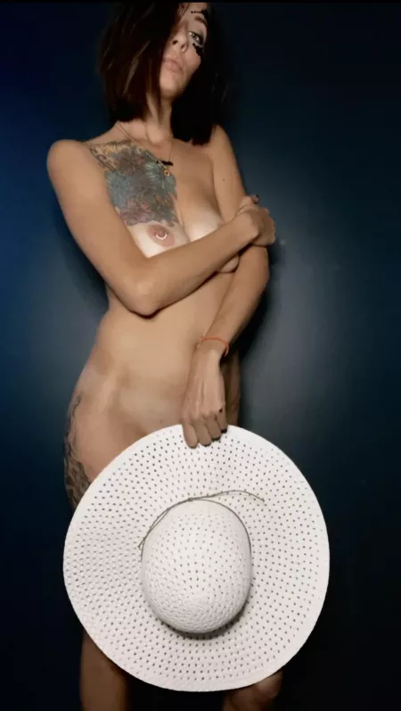 Let me smoke and ride your face?🤤 by tracy_kate