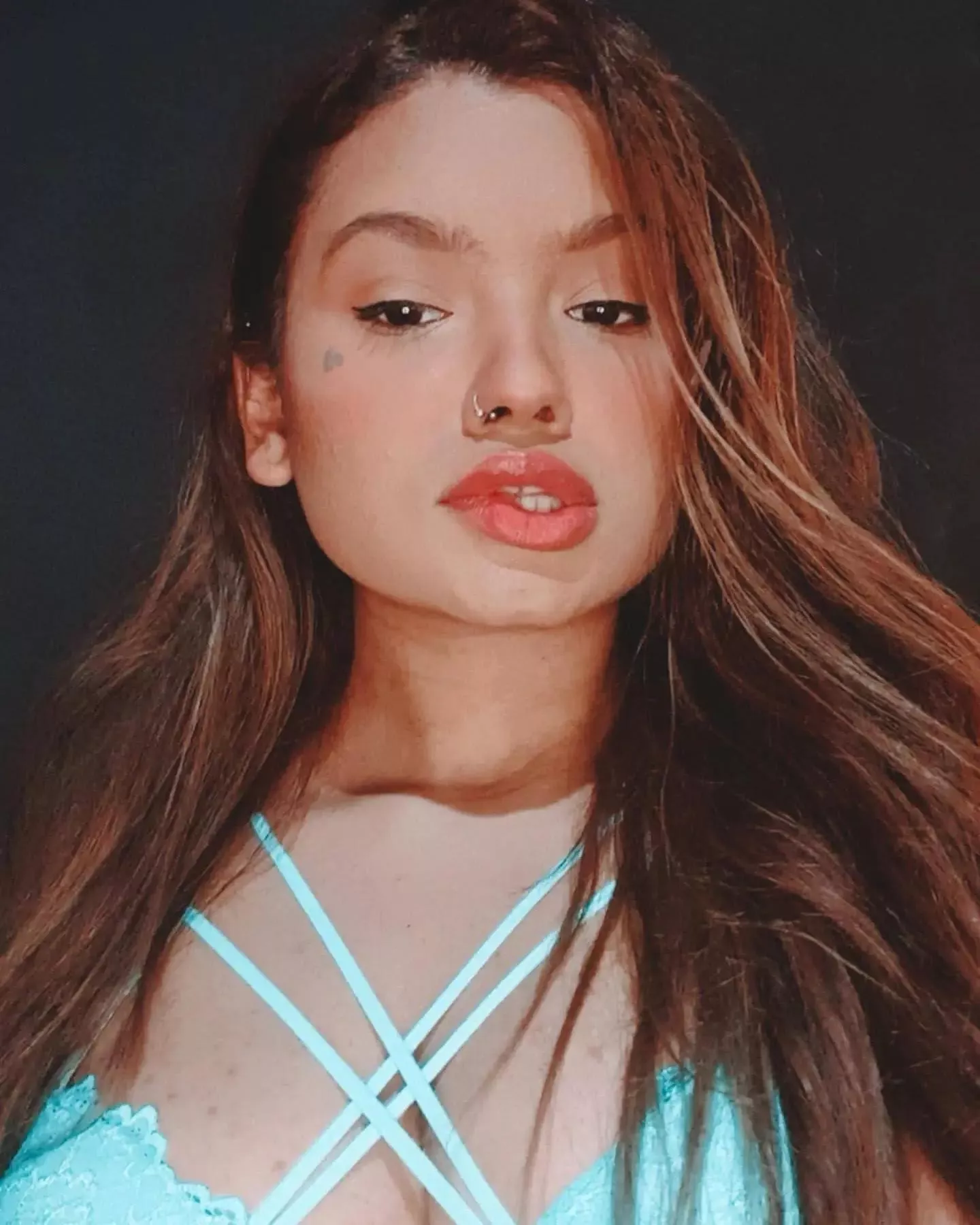 Let me suck you please?! I promise I'll swallow 💋😈 posted by Hearted-face