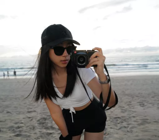 let me take a photo of you. by laulaulau27