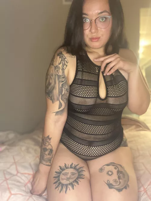 Let me take care of you baby 🥺 by Kalierosemami