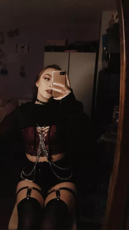 Let me tie you up in my chains by Freaky_Goddess