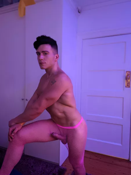 Let my cock point out where your mouth should be 😉 by throw-awave