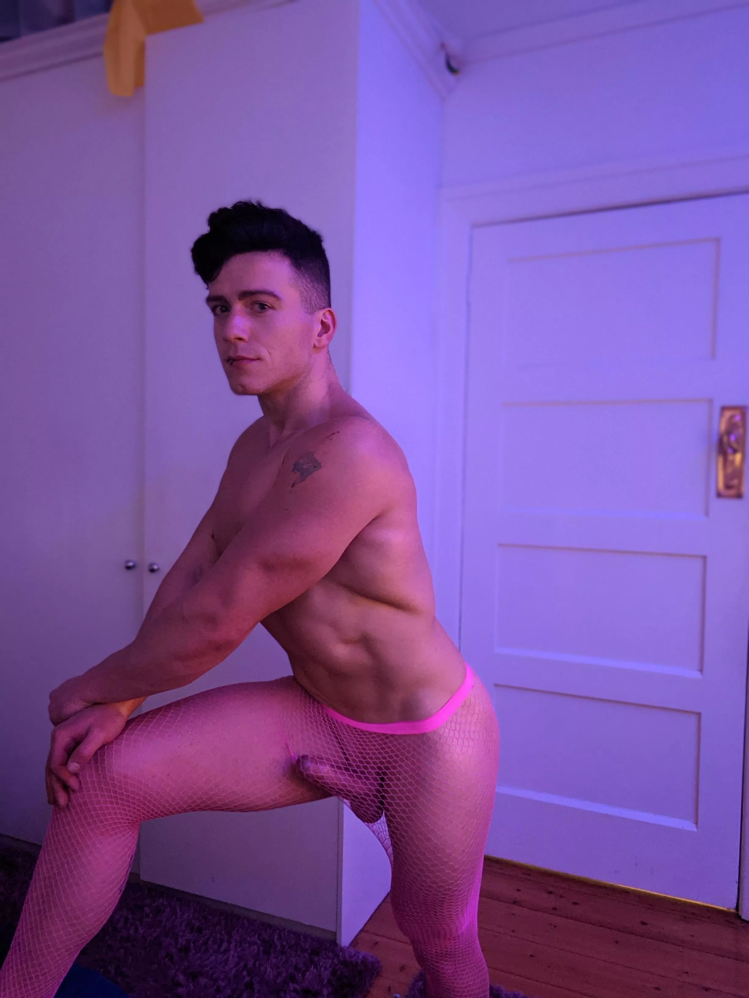 Let my cock point out where your mouth should be 😉 posted by throw-awave