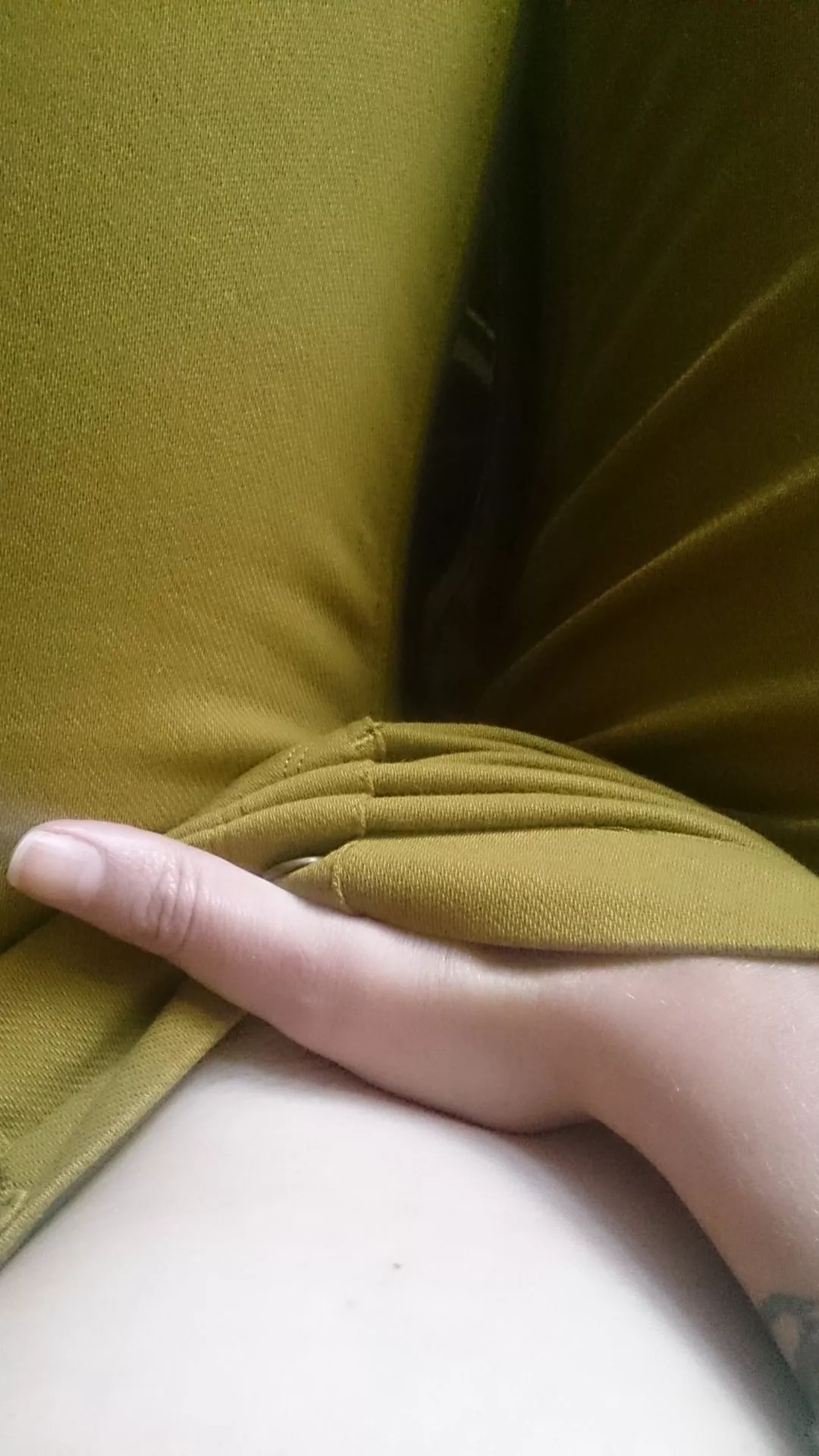 Let the fingers do the talking. posted by devilbunnies