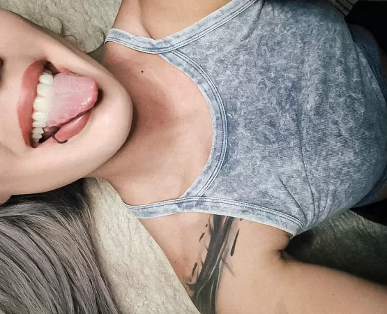Let this tongue help you relax tonight 😈💦 FREE sub on my OF today! Link is in the comments 👇🏻 by brondantspo