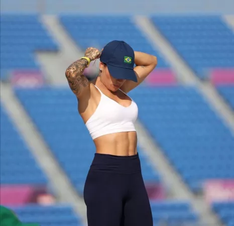 Leticia Bufoni by Yorch-86