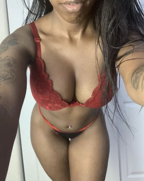 Let’s get hot and sweaty 🥵 by Miadarlinggxo