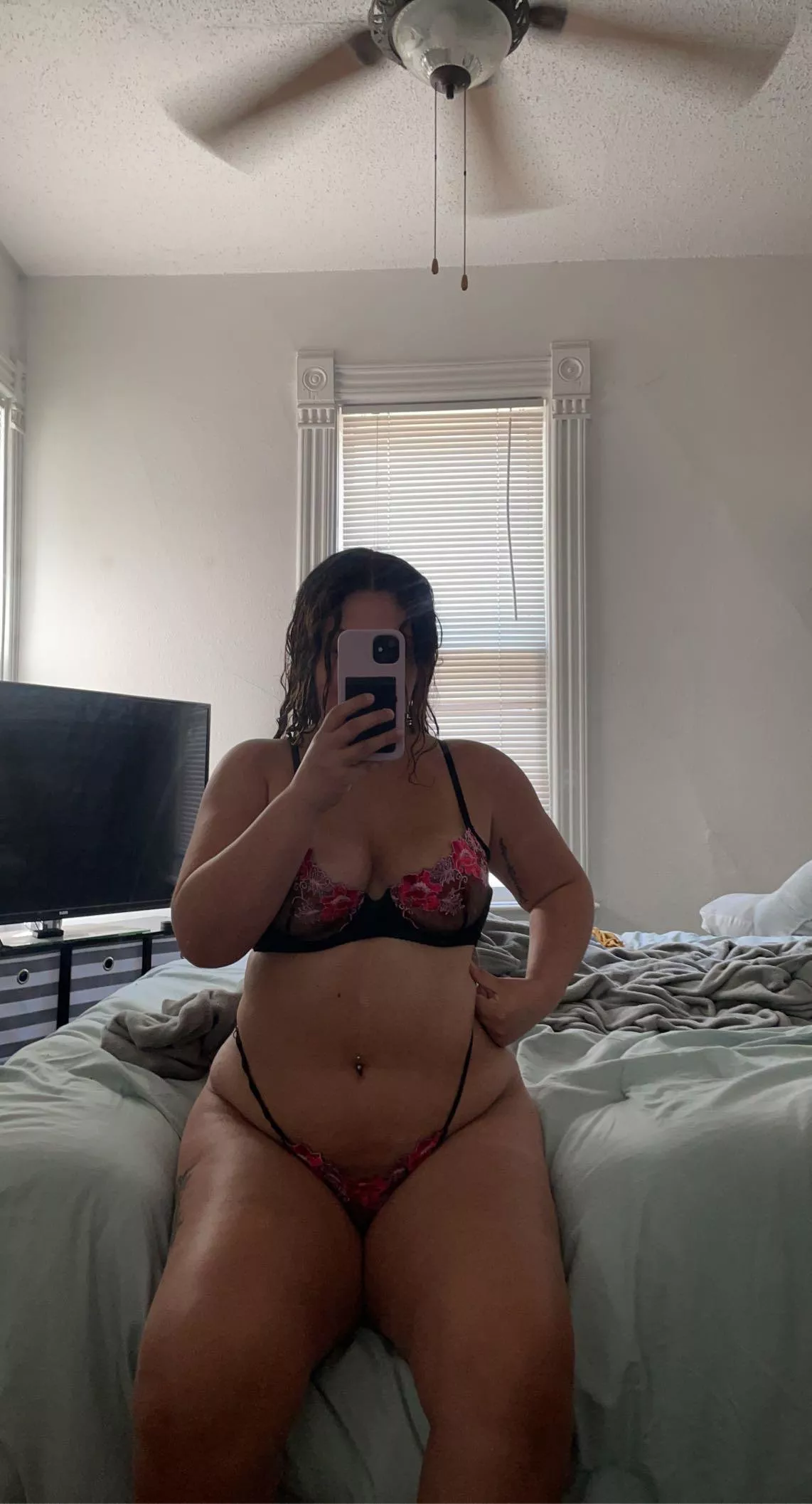 let’s get naughty💦 posted by sammysweetcheekx