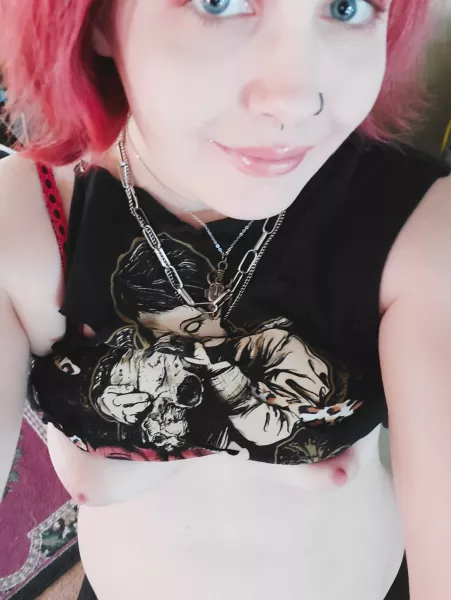 Lets get stoned and jam to some deathcore? by Venthie