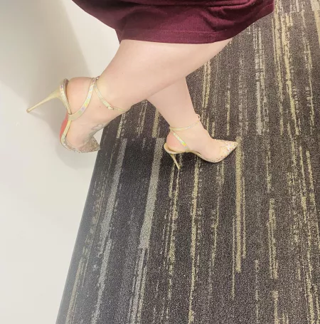 Let’s get the weekend started 🌸 by [deleted]