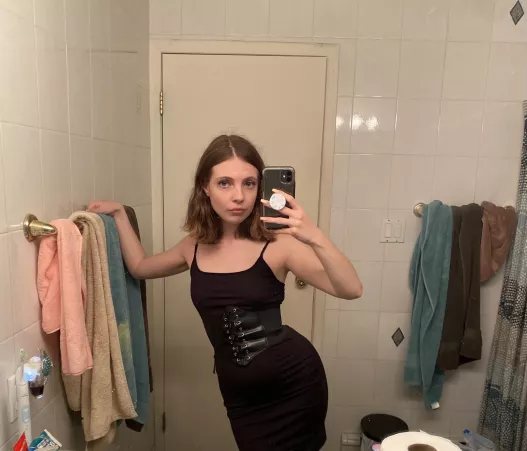 Let's go dancing tonight. I'll let you grind on me by leo-venus