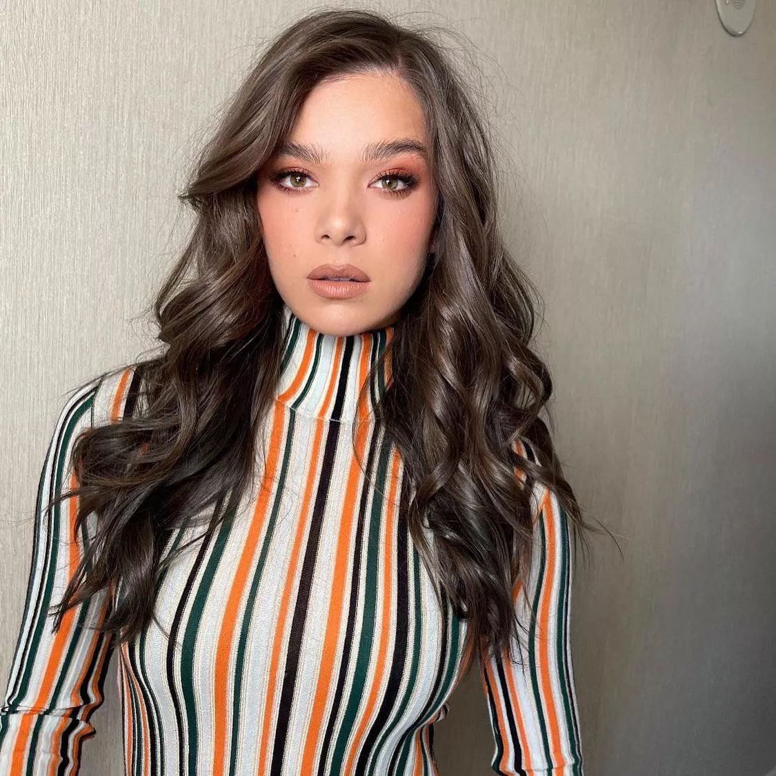 Let’s go gay for Hailee Steinfeld posted by thisusernamesucks6