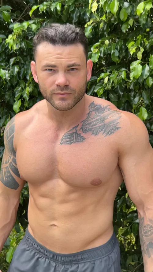 Let’s hangout by my pool. by NickJensenPlays