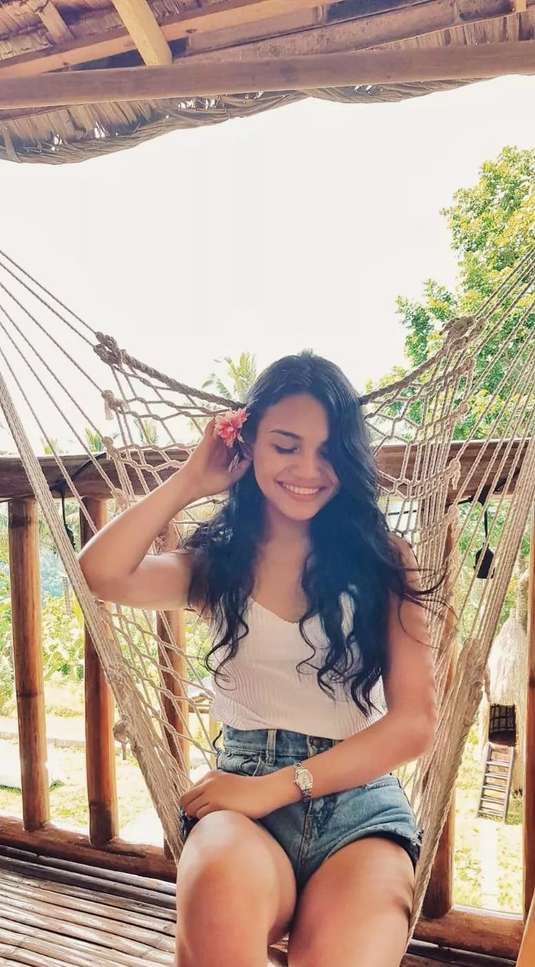 Let's have a date? ❤️ posted by Gailleerae