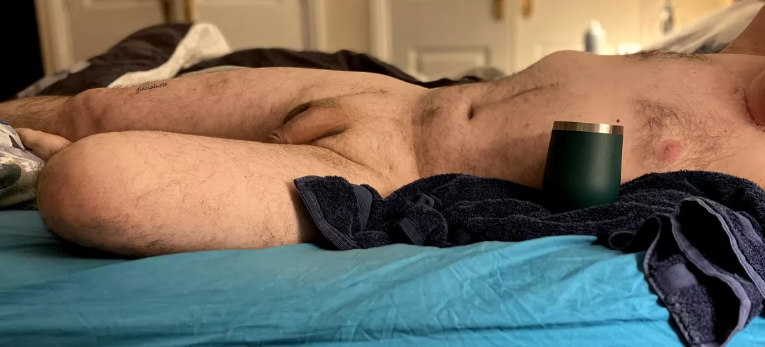 Let's just stay here awhile by glacialnote