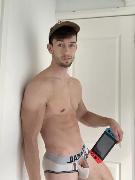 Let’s play! What do you want to play with me? by Brammsterr