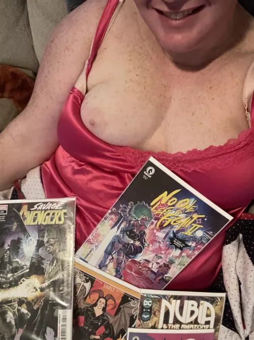 Let’s read a pile of comics and have a silly argument about them!! [F] by MostlyJustFlowers