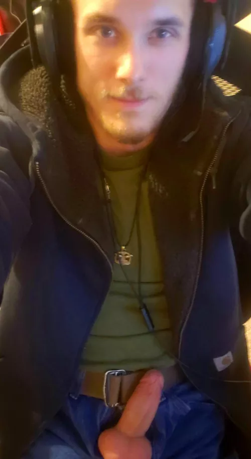 Let's see if ya'll like this photo better than my other one. Feel free to DM me. by NorseVikingr793