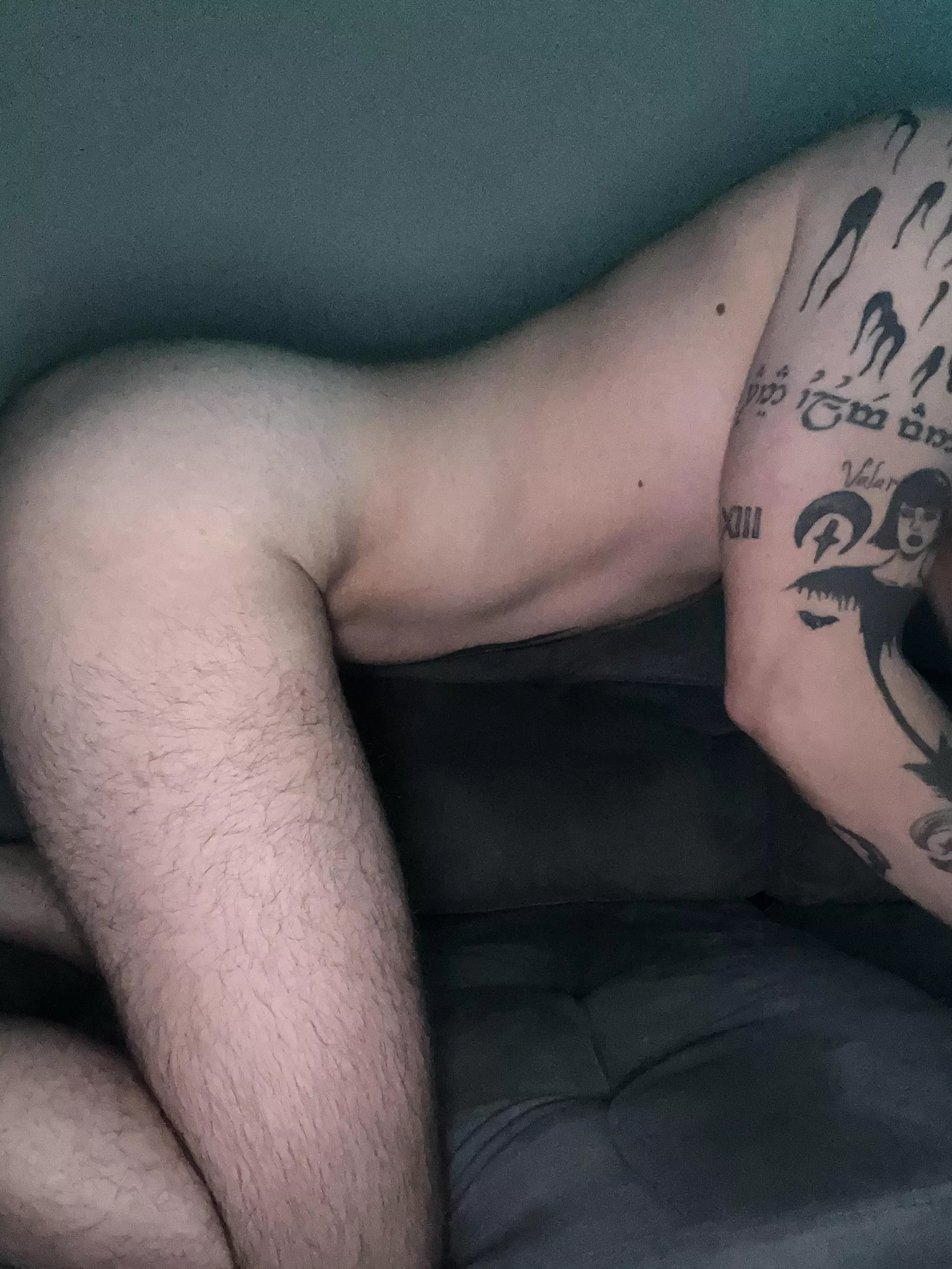 Let’s smoke a bowl and get naked posted by roxasX3iii