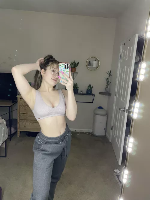 Let’s snuggle and watch movies? [f] by sweetsandpetites