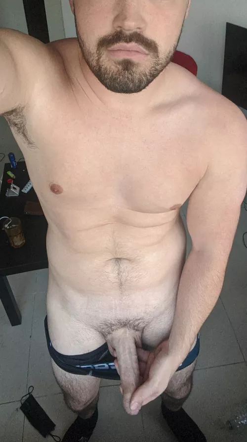 let's spend the entire of valentine's in (m)y bedroom ? 🛏️ by Reddit_Banditt