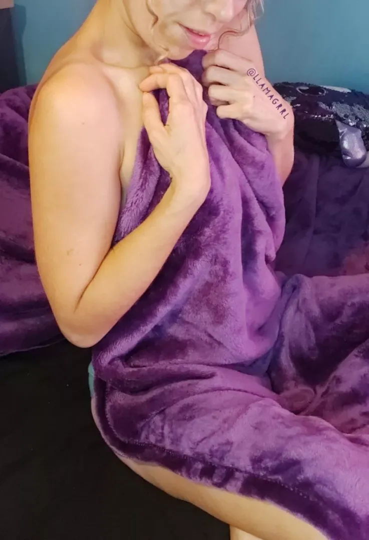 Lets stay in bed and make Thursday the new Friday posted by Llamagrrl