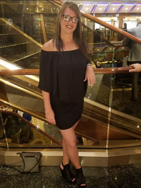 let's trade wife pics.. send 2 receive or be ignored message me by 405couple405