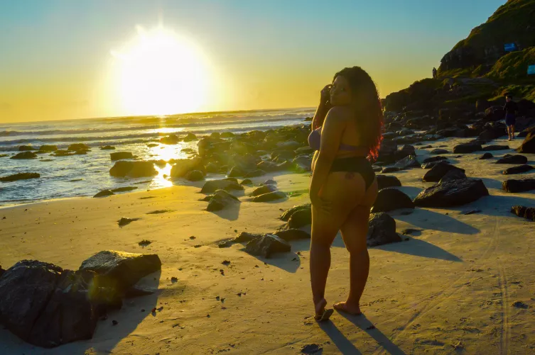 Lets watch the sunset? by Cutiepiie_