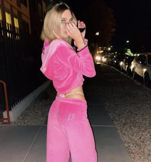 Letting her g string hang out by localpantiegod