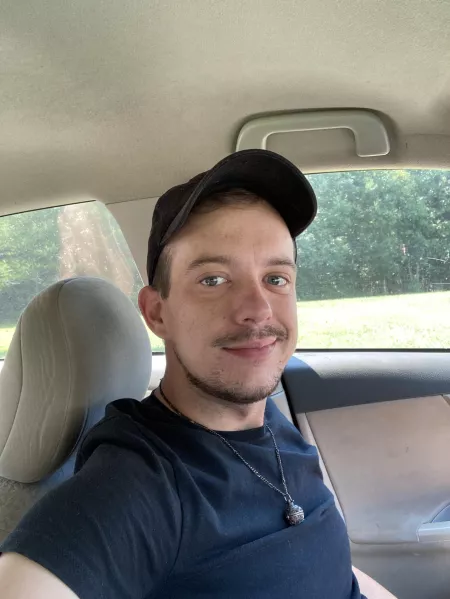 Letting the scruff grow out. What you fellas think? by JoobJoob315