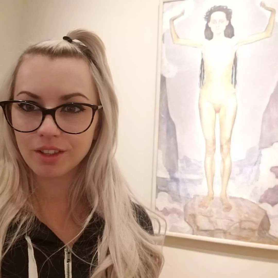 Lexi Belle - Canvas posted by moartwo