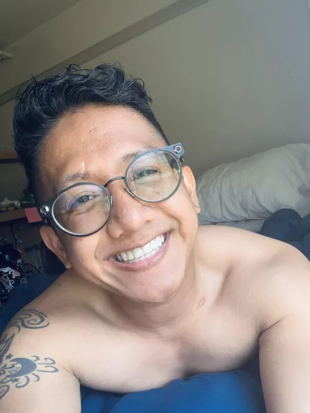 Lf friends :) dm me if you’re up to chat or play together. Mostly play bdo and some Genshin impact . Gn! by Mesren