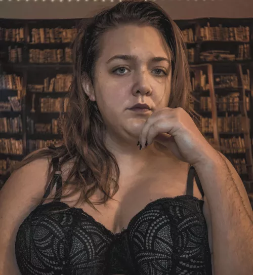 Librarian vibes by absolut-peach