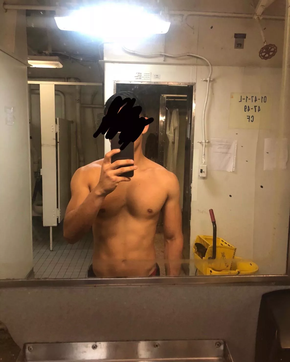 Lick my abs posted by galmazan