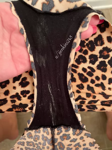 Lick my slit streaks! 👅 by Jjenkins245