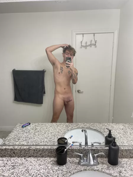 Lick my sweaty pits by guccifeelings