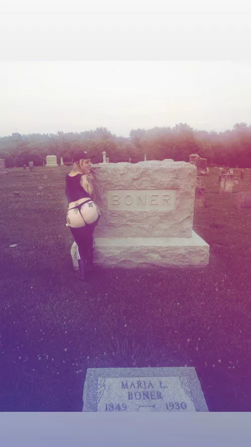 Life is hard guys, let me resERECT you 🖤💦 by __Kvinne__