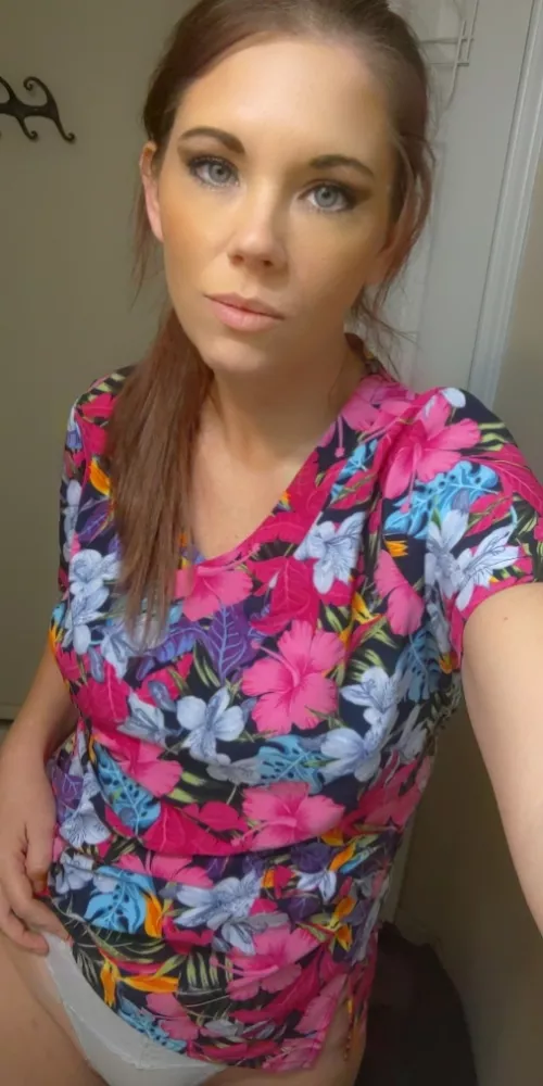 life is much more fun without pants on 😜 by peekinmypanties